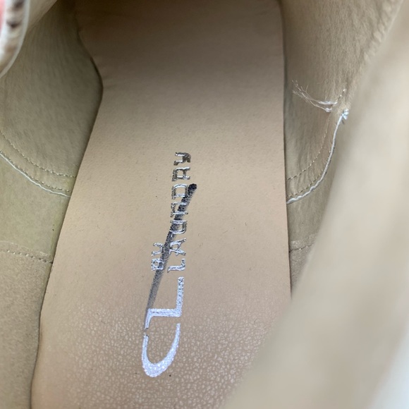 CL by Laundry Cherish Ankle Bootie - Picture 9 of 9